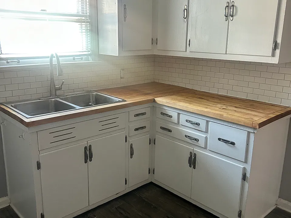 1204 N Drexel Ave