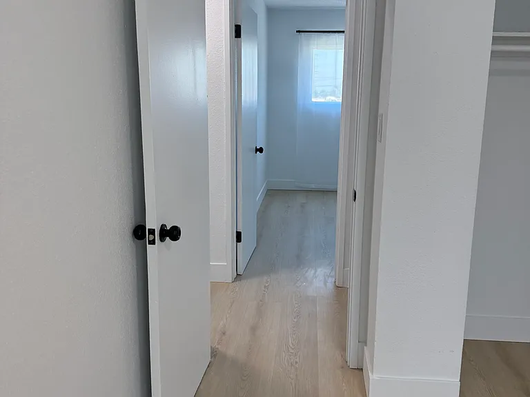 455 W Valencia Dr #D — Photo 14