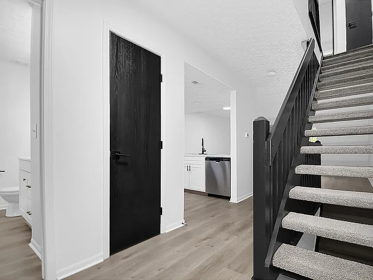 Oak Bend Commons — Photo 18