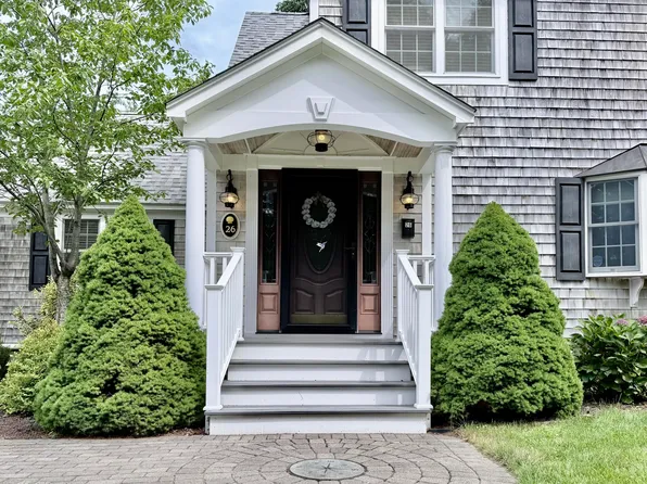 26 Skyline Drive, West Yarmouth, MA 02673