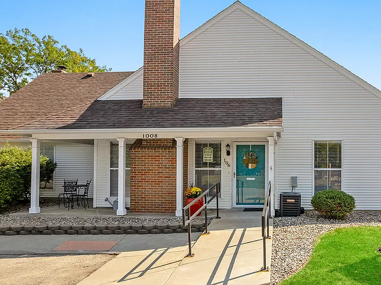 Stop by Our Leasing Office Today!