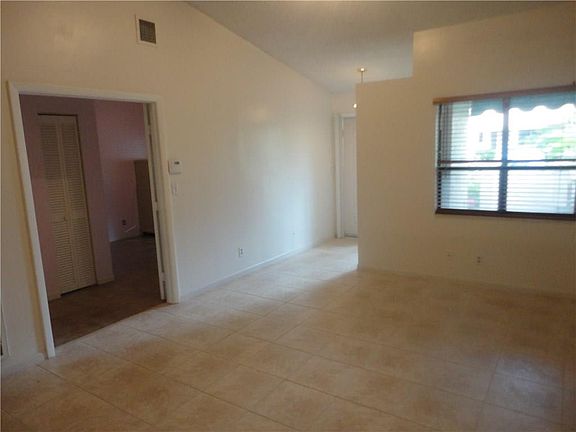 4th image of 1021 NW 79th Avenue #107