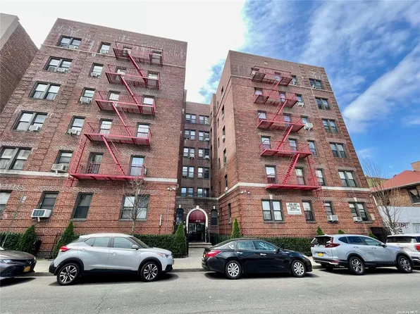 42-52 Layton Street #3D, Elmhurst, NY 11373