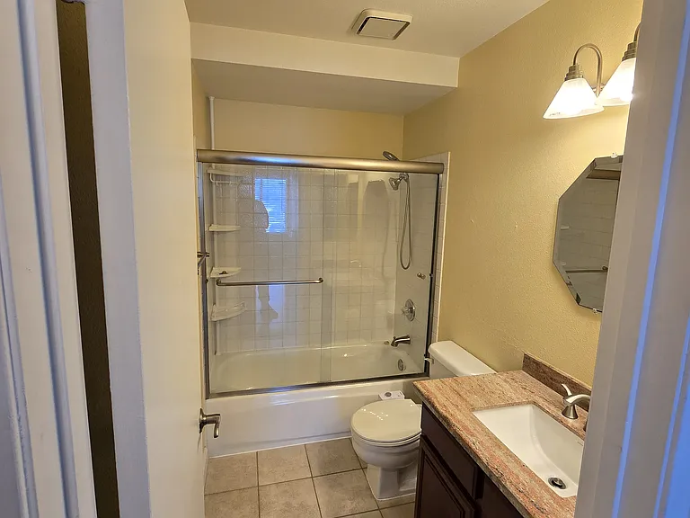 2nd Bathroom
