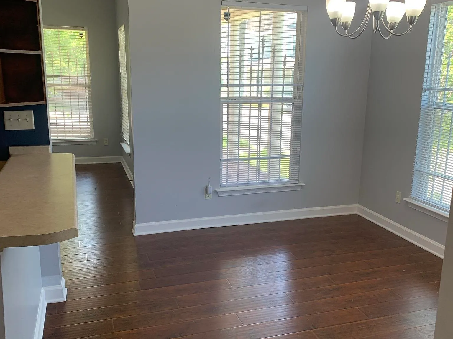 3 bed, 2.0 bath, 1419 sqft, $1,525 — Photo 4