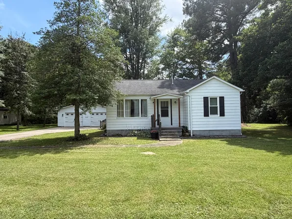 106 W Mound St, Willow Hill, IL 62480