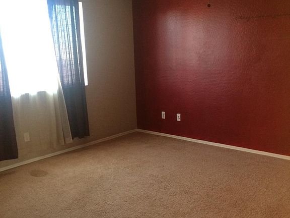 4th image of 15587 W Gross Ave