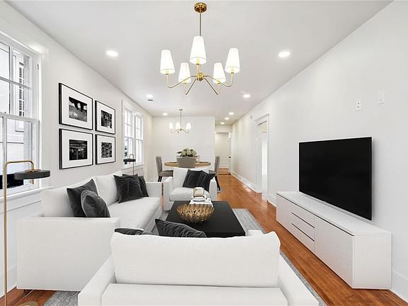 3rd image of 211 Alonzo St