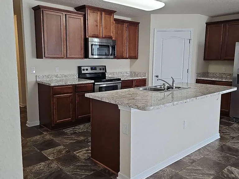 95111 Timberlake Dr — Photo 2