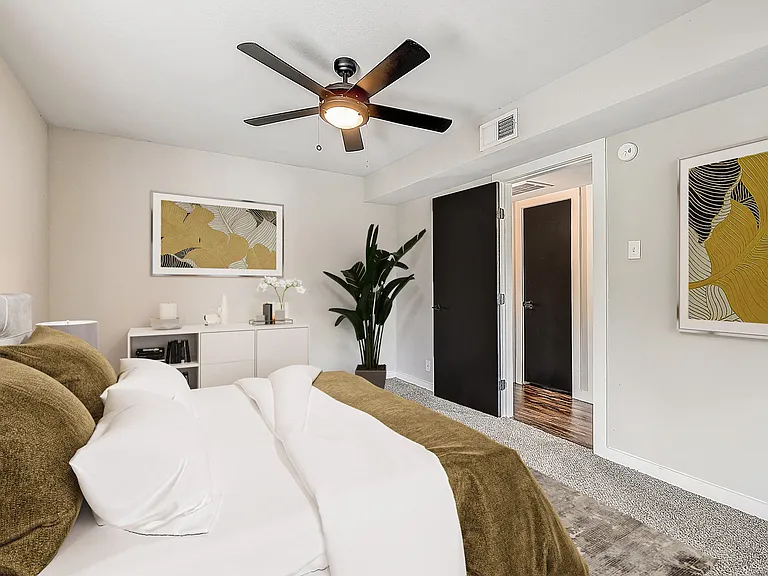 Bluffs at Lakewood — Photo 23