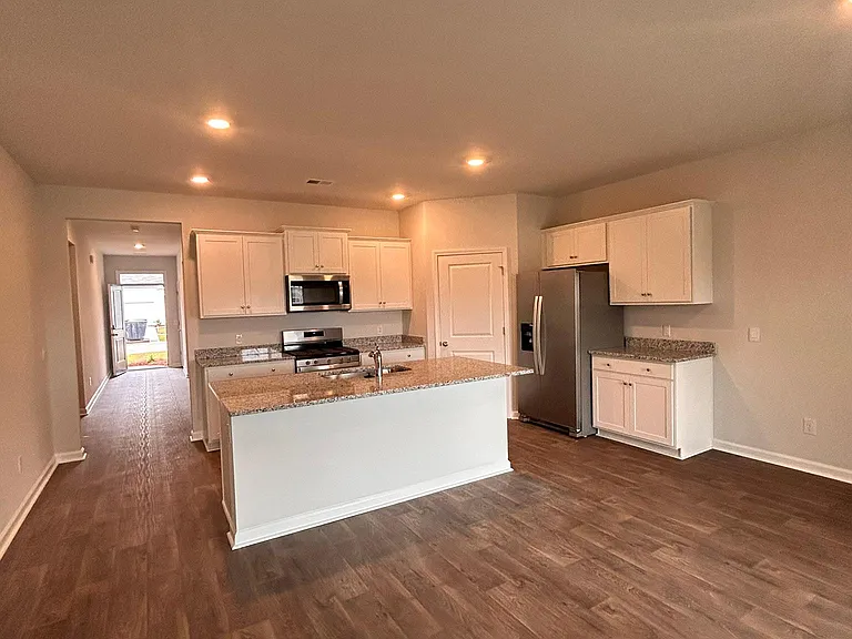 477 Lake Ridge Blvd — Photo 13