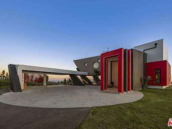 5th image of 2540 Cayman Rd