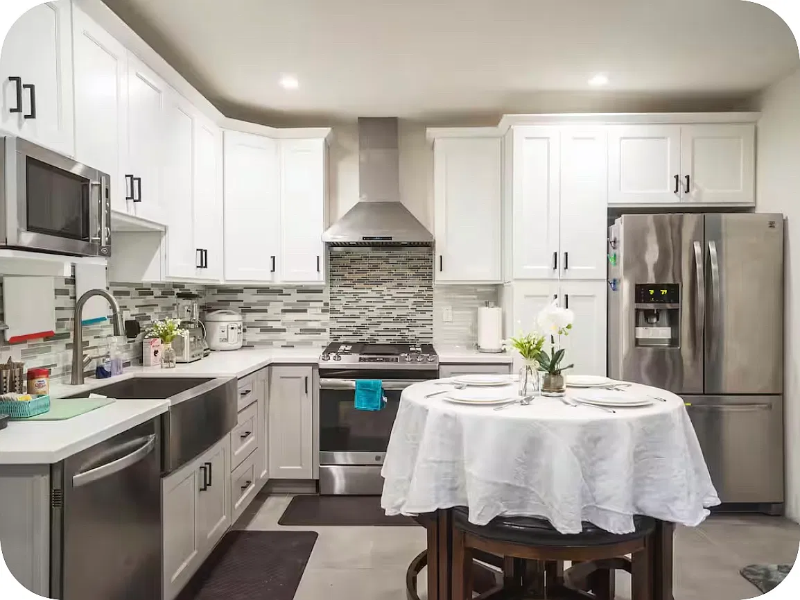 2 bed, 950 sqft, $3,995 — Photo 3
