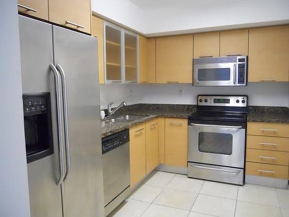 3rd image of 3300 NE 191st St APT 408