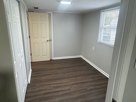 2nd image of 2615 W 5th St