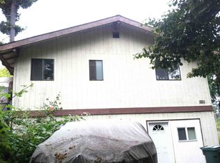 10011 Roosevelt Way NE, Seattle, WA 98125