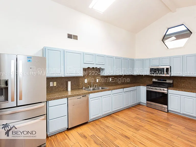 904 Harbison Pl — Photo 5