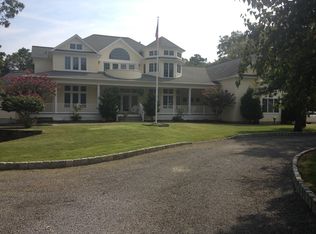 22 Country Rd, Manahawkin, NJ 08050