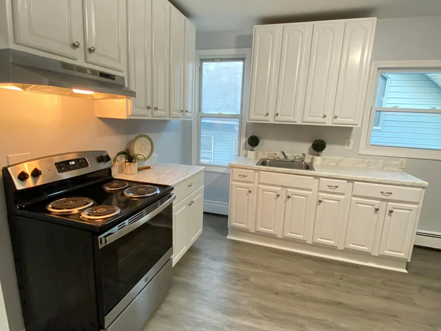 3 bed, 1500 sqft, $1,900 — Photo 2