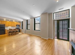 208 W Washington St APT 1413, Chicago, IL 60606