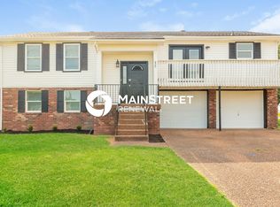 820 Garrison Dr, Nashville, TN 37207