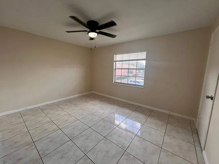 1665 W Oak Ridge Rd #C — Photo 14