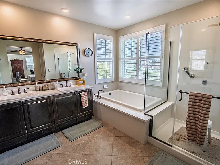 26424 Township St — Photo 33