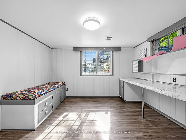 310 East Ave E — Photo 21