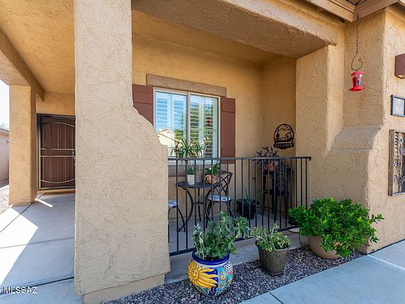 3rd image of 965 W Calle Valenciana