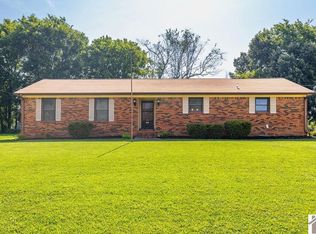 385 Maplewood Cir, Murray, KY 42071