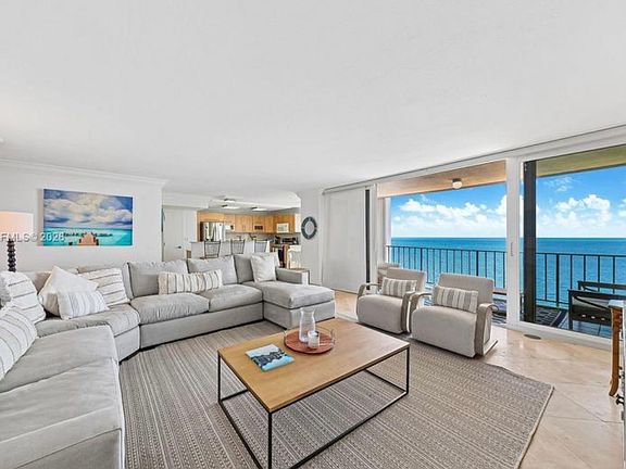 5th image of 881 Ocean Dr APT 19C