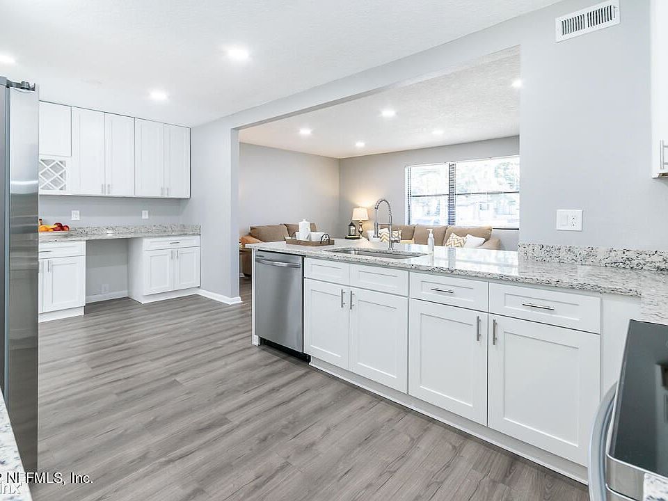 1st image of 3026 Cesery Blvd