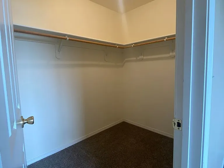2217 N Abbey Glen Ct — Photo 19