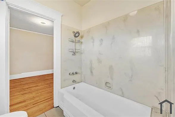 2713 Coolidge Ave — Photo 3