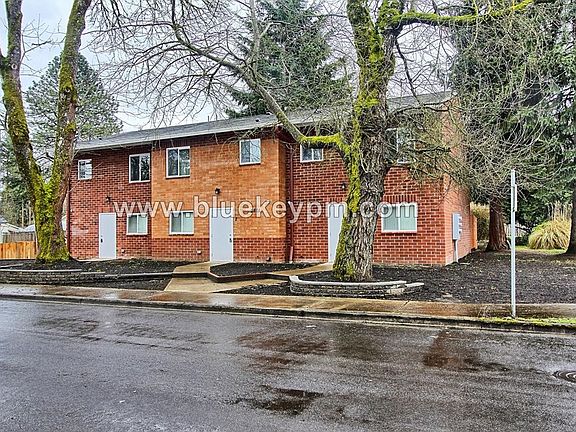 5th image of 2801 E 32nd St #2
