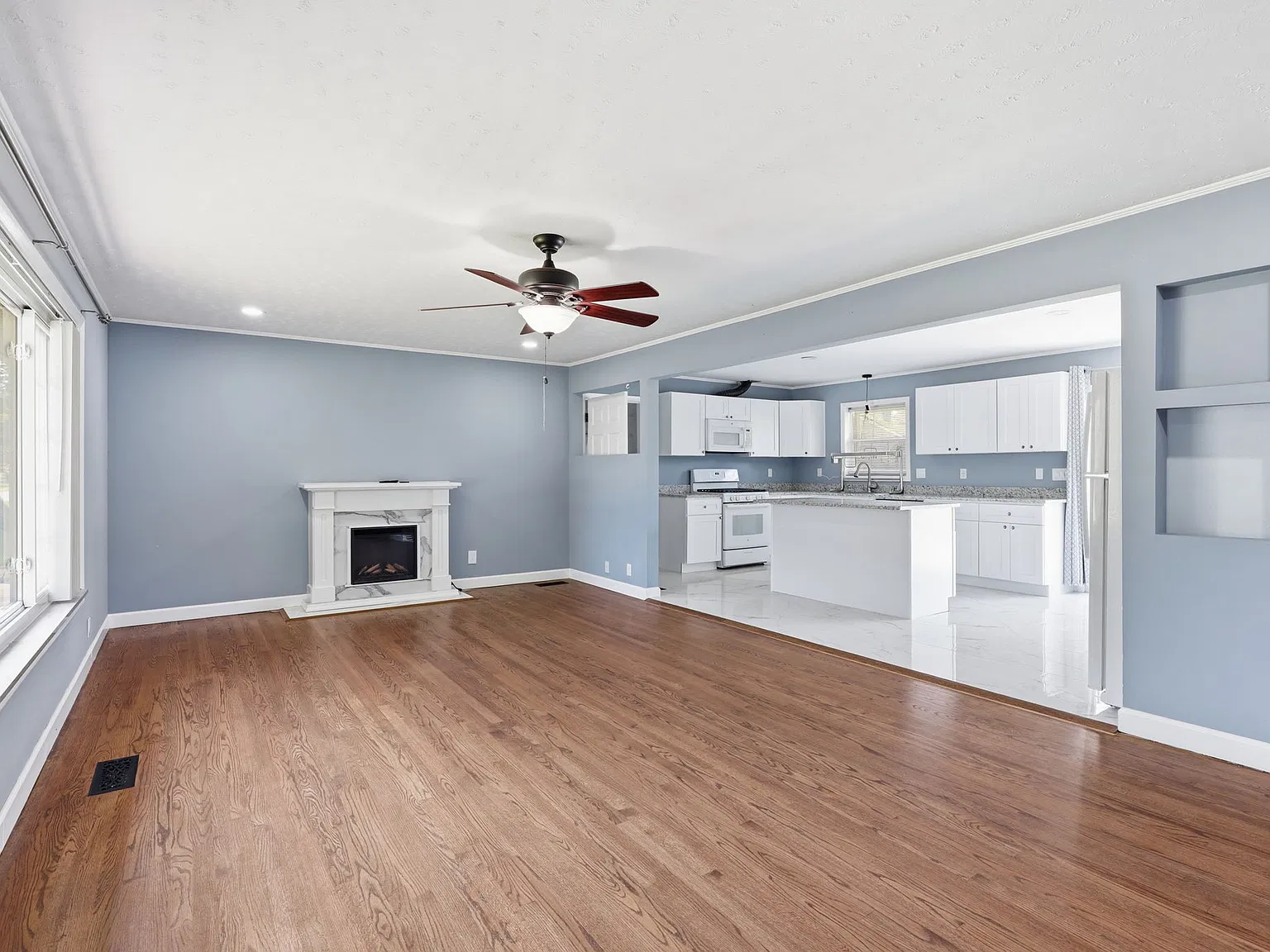 3 bed, 1701 sqft, $2,400 — Photo 4