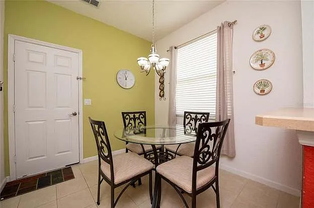 2920 Willow Creek Ln — Photo 53