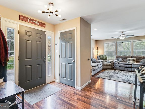 2nd image of 40093 Openview Dr