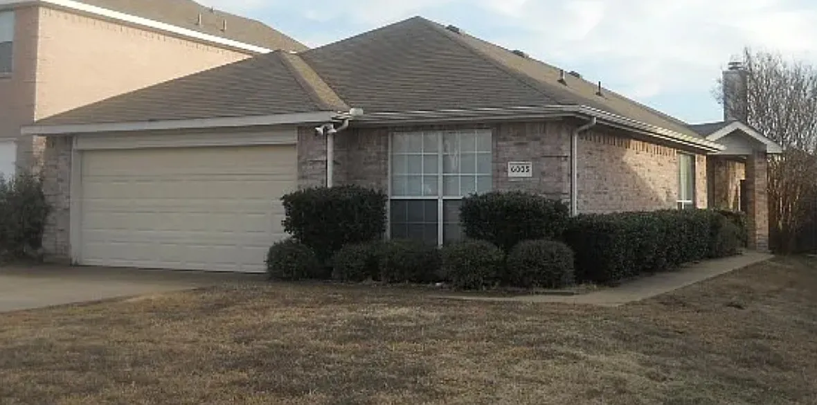 3 bed, 1600 sqft, $2,375 — Photo 2
