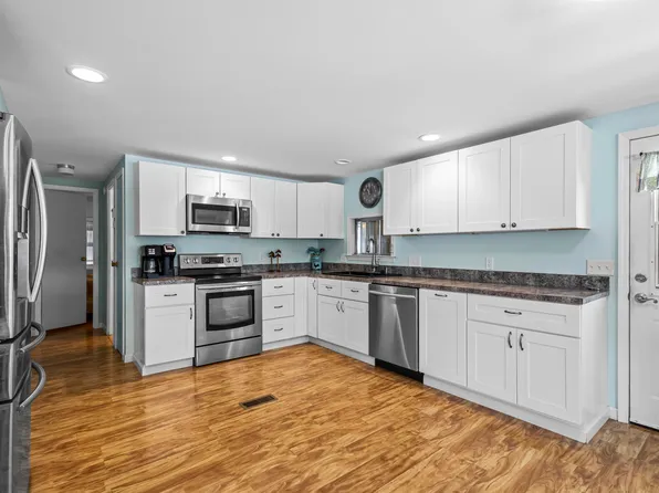 7467 SE Swan Avenue, Hobe Sound, FL 33455