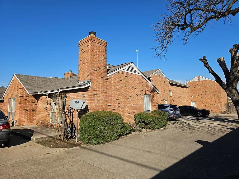 1400 Darr St #B — Photo 23