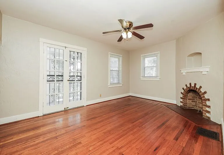 307-309 Delaware Ave #307 — Photo 5