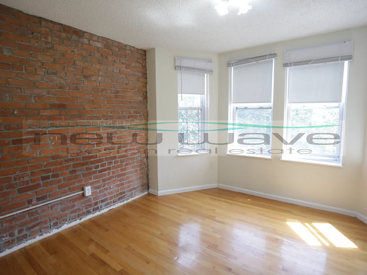 2 bed, 750 sqft, $3,650 — Photo 2
