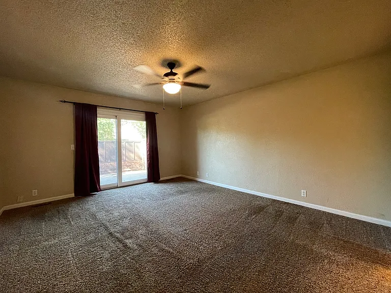 4707 Hemlock Ln — Photo 16