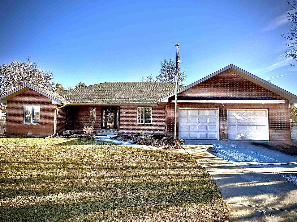 1st image of 921 Dillon Circle