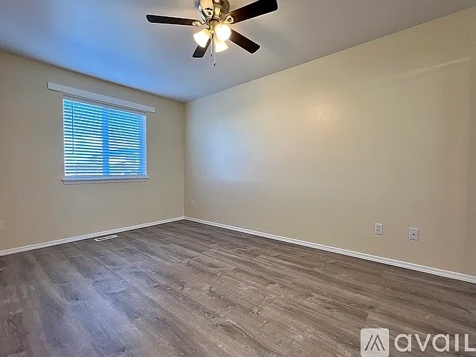 1298 NE Rockridge St #1298 — Photo 10