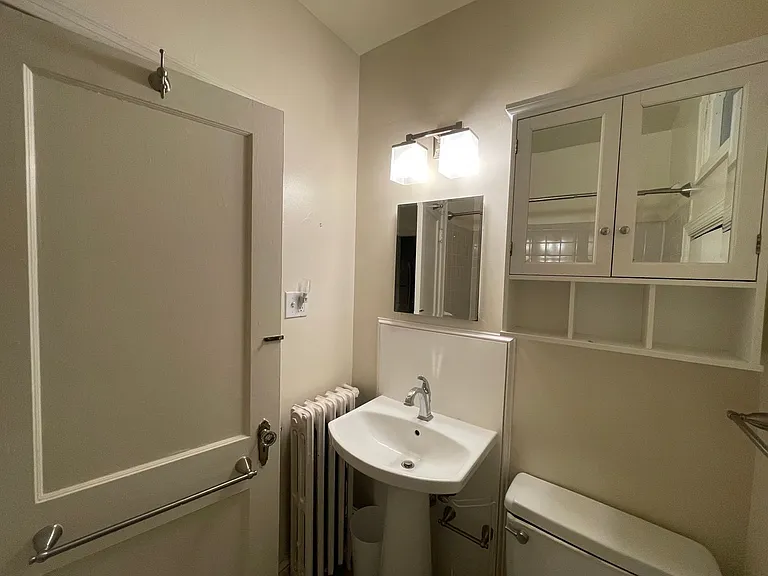 4021 Davis Pl NW — Photo 6