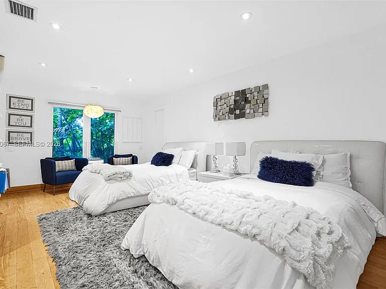 145 Biscay Dr — Photo 17