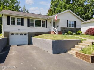 20 Pawling St, Menands, NY 12204