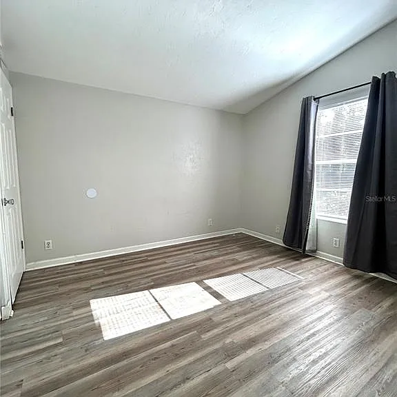 2911 NE 9th St — Photo 8